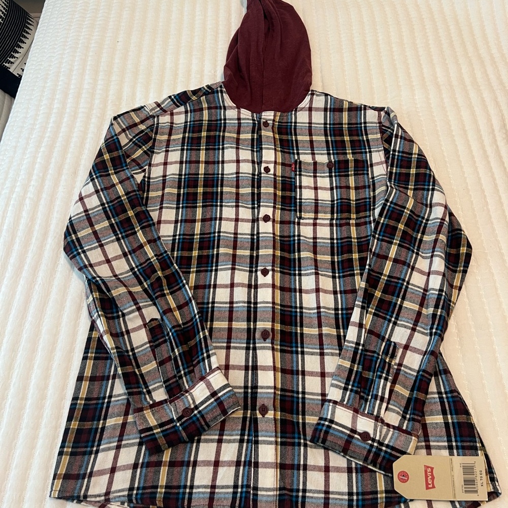 Levi's Long Sleeve Button-Up Shirt with Burgundy Hood